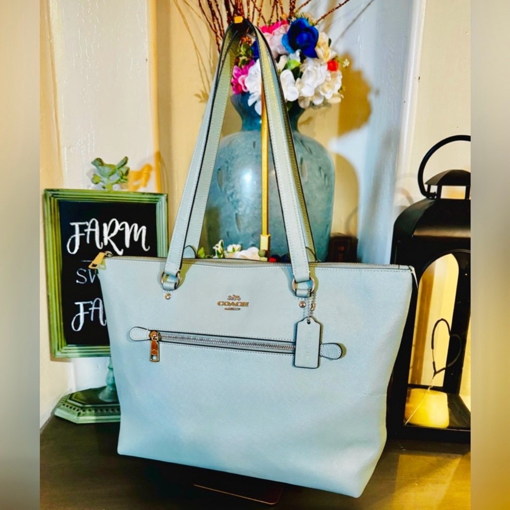 Coach 2022 Sky Blue Leather Gallery Tote Bag Silver hardware 70608 - GUC